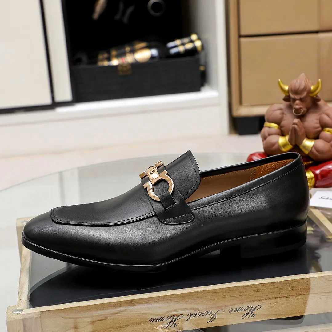 Men's shoes 💰600 🕷🕷🐂【Ferragamo】 Popular fashion casual shoes🇨🇳Official website counter 1:1 production, original mold opening💯Good quality can be seen, imported high-end first-layer pebbled calfskin, water-dyed🐂leather lining🌿very clear texture, high-quality waterproof, non-slip and wear-resistant outsole🎋high quality and low price, truly handmade🍓, 5 colors available! Code number 38-44 (45. To be customized)